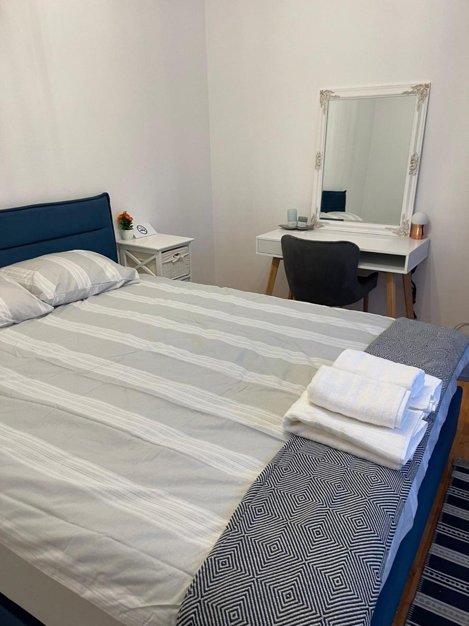 Apartament Zona Marriott-Palatul Parlamentului Букурещ Екстериор снимка